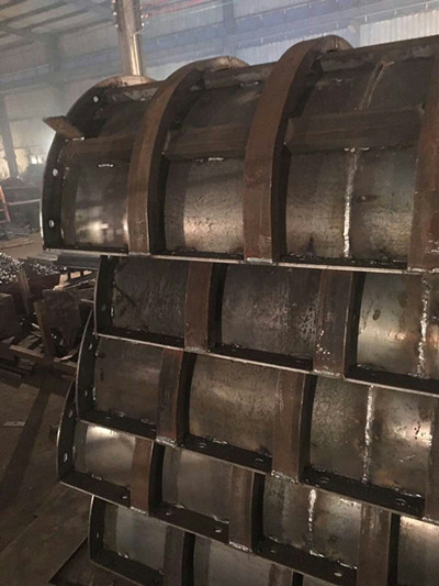 武汉桥梁模板生��厂家施工时要高度重视安全问题